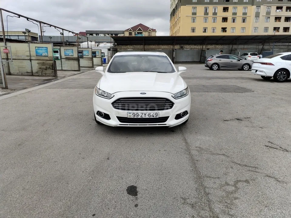 Ford Fusion (North America) — foto 1/4