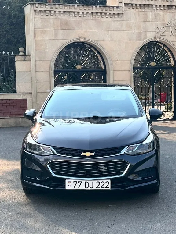 Chevrolet Cruze — фото 1/4