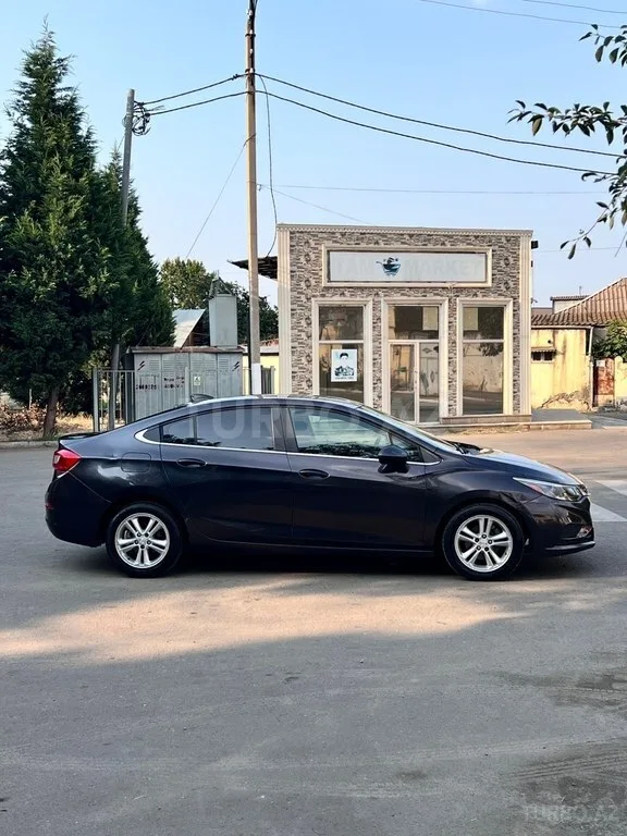 Chevrolet Cruze — фото 2/4