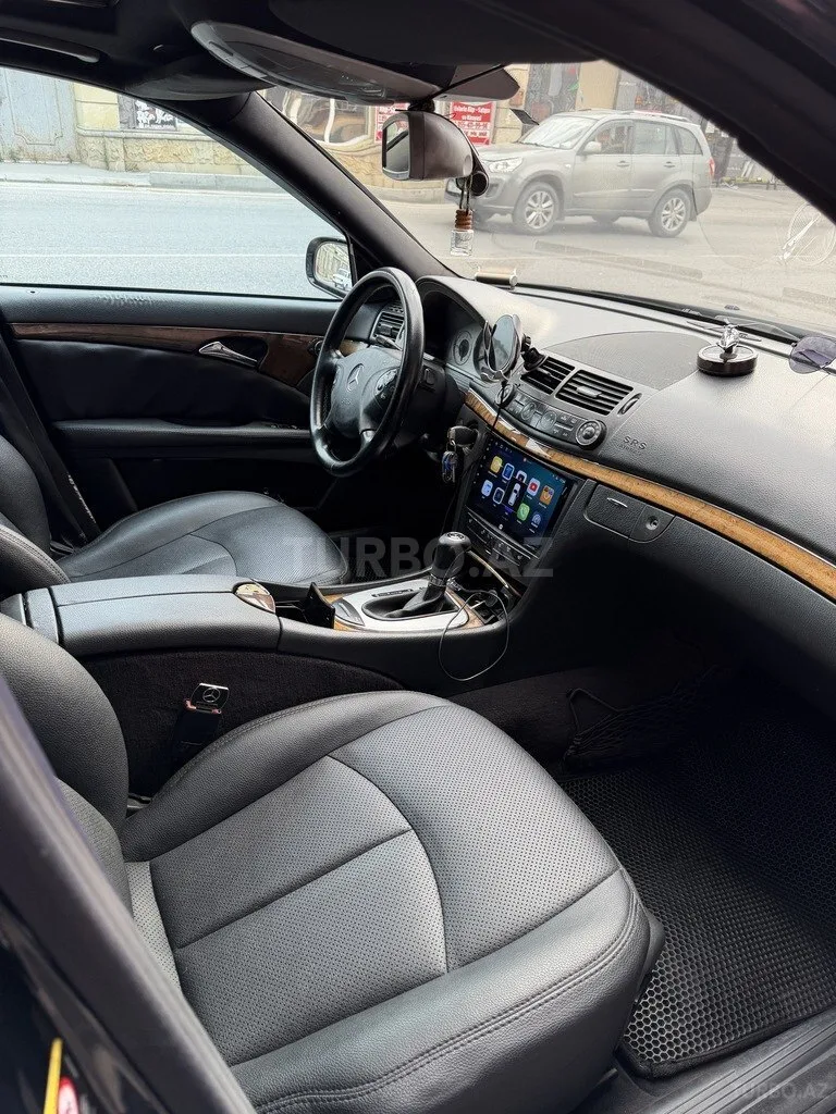 Mercedes E 280 — foto 4/4