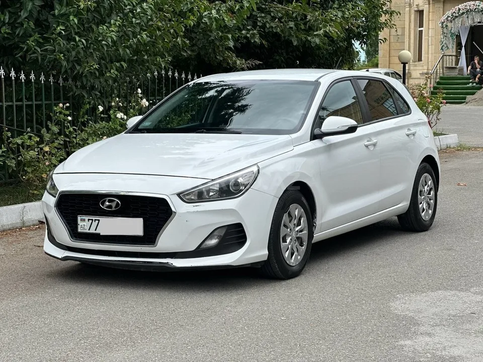 Hyundai i30 — foto 2/4