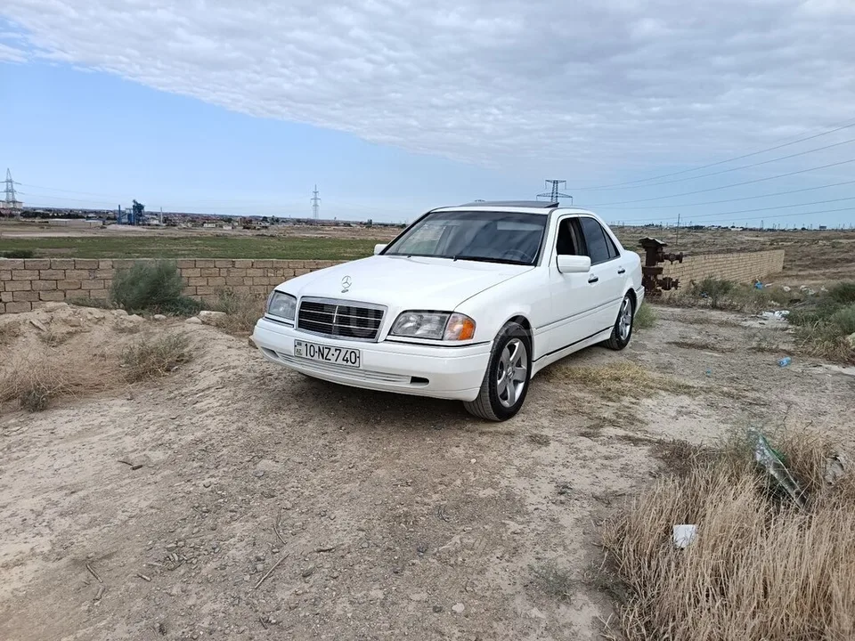 Mercedes C 220 — foto 1/4