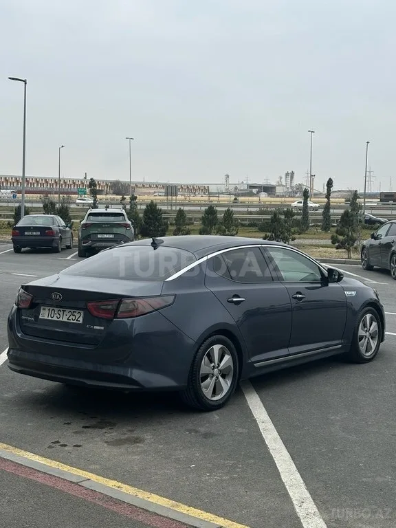Kia Optima — foto 3/4