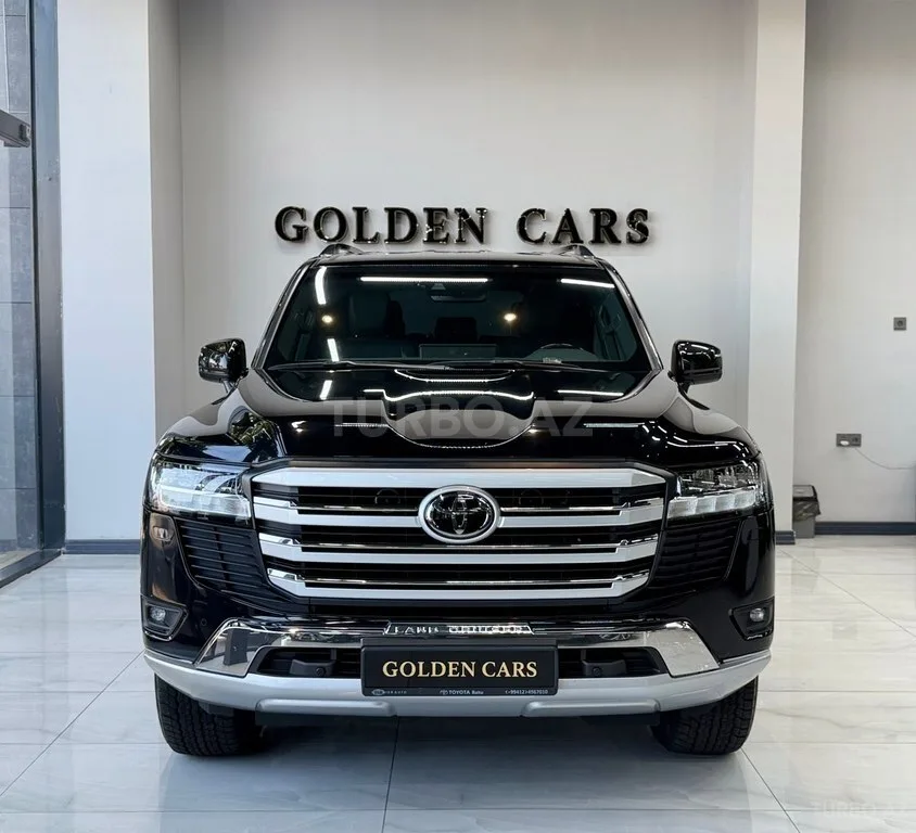 Toyota Land Cruiser — foto 1/4