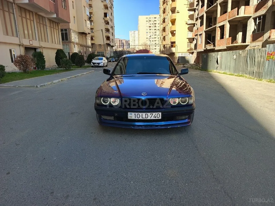 BMW 740 — foto 1/4