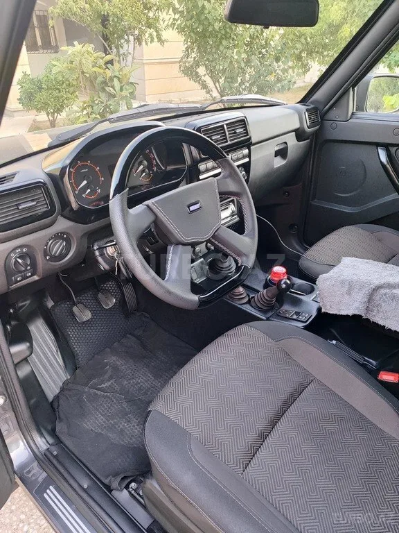 LADA (VAZ) Niva — foto 3/4