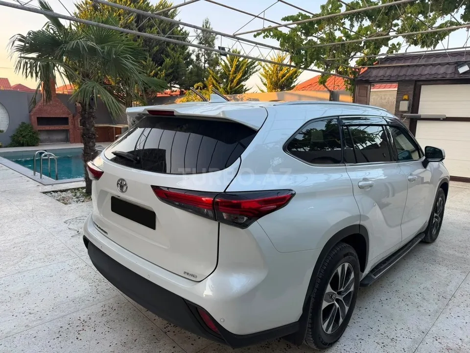 Toyota Highlander — foto 4/4