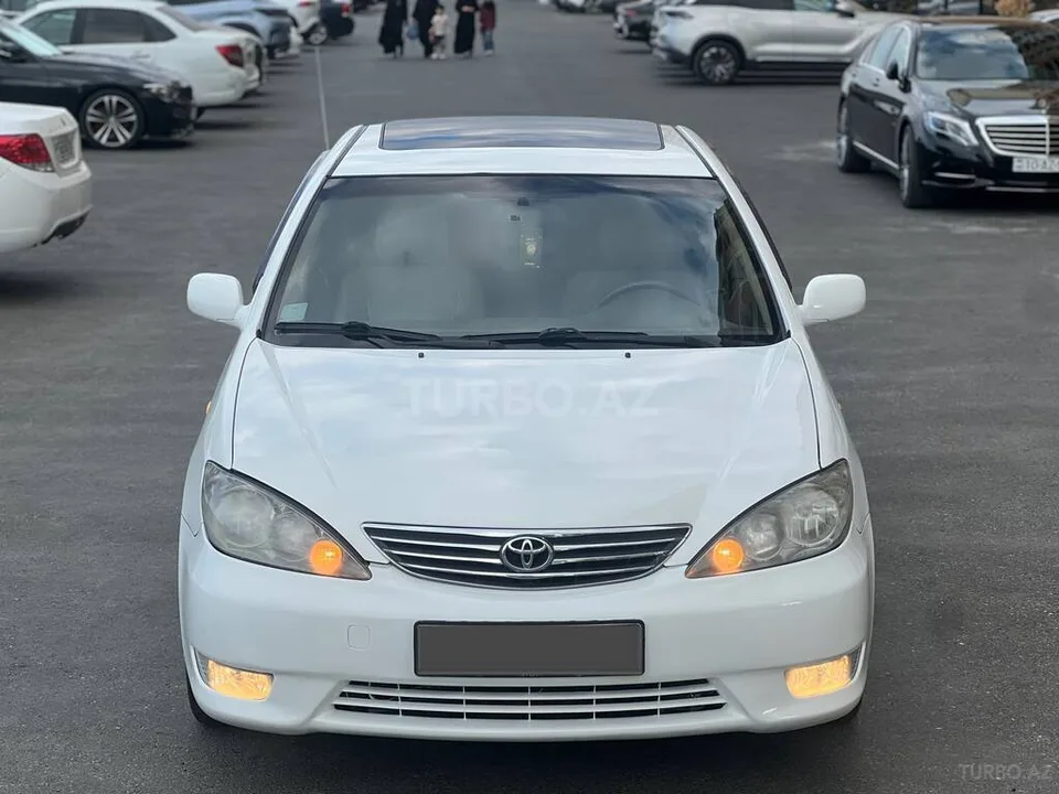 Toyota Camry — foto 3/4
