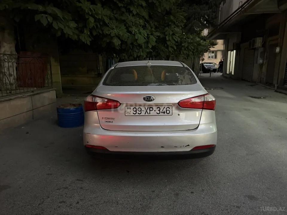 Kia Forte — foto 2/4