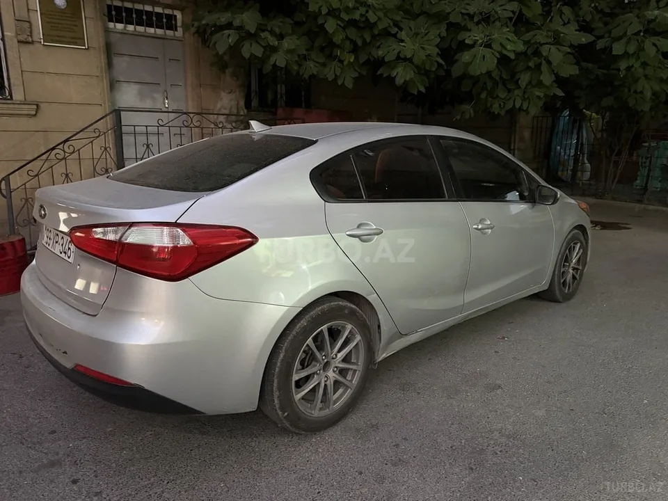 Kia Forte — foto 3/4