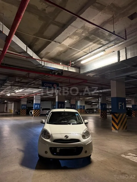 Nissan March — foto 1/4
