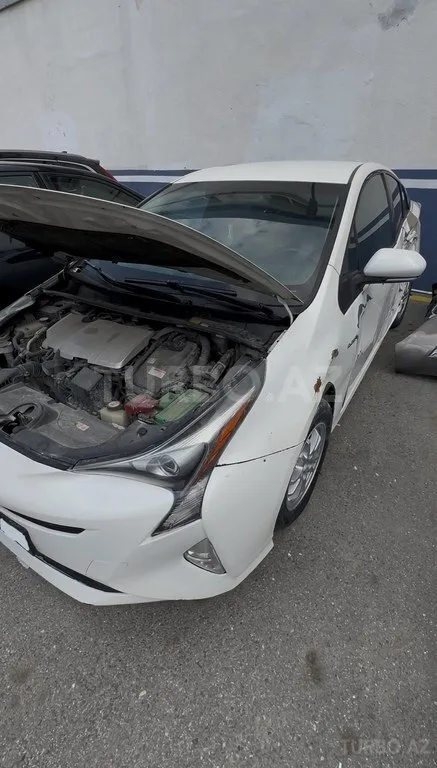Toyota Prius — foto 2/4