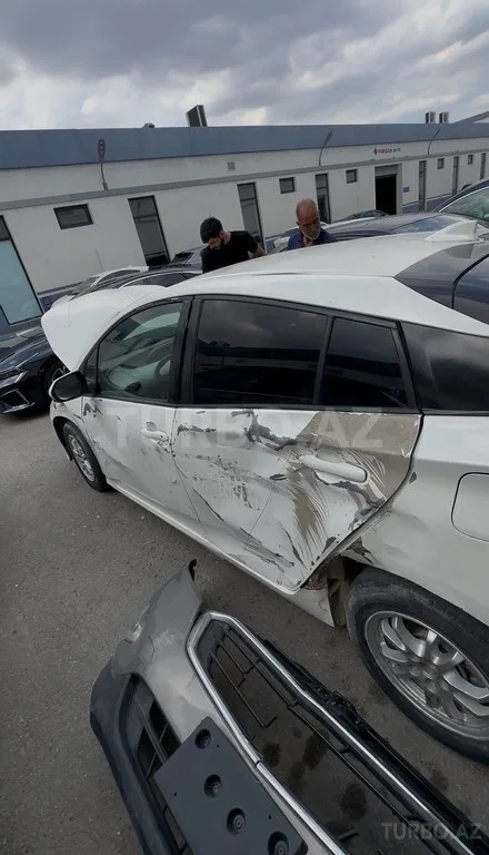 Toyota Prius — foto 4/4