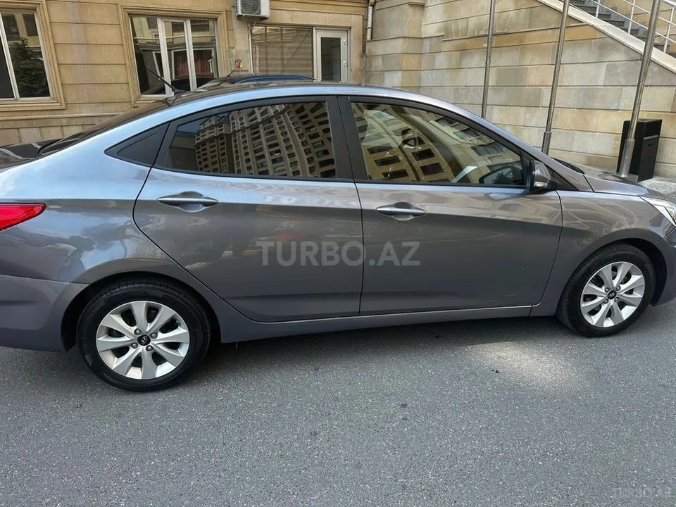 Hyundai Accent — фото 4/4