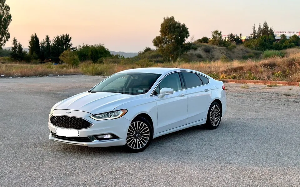 Ford Fusion (North America) — foto 1/4