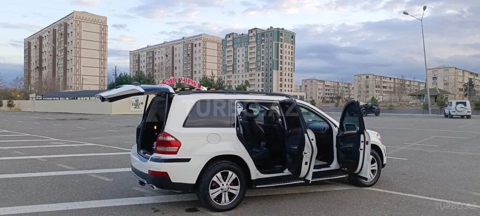 Mercedes GL 450 4MATIC — foto 3/4