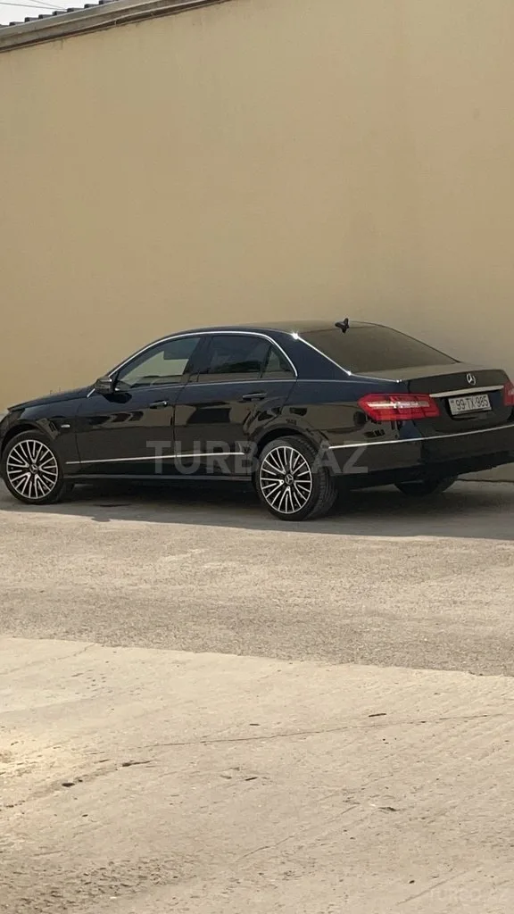 Mercedes E 220 — foto 2/4