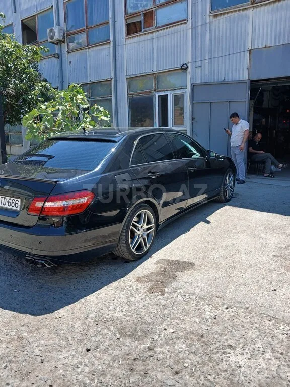 Mercedes E 350 — foto 4/4