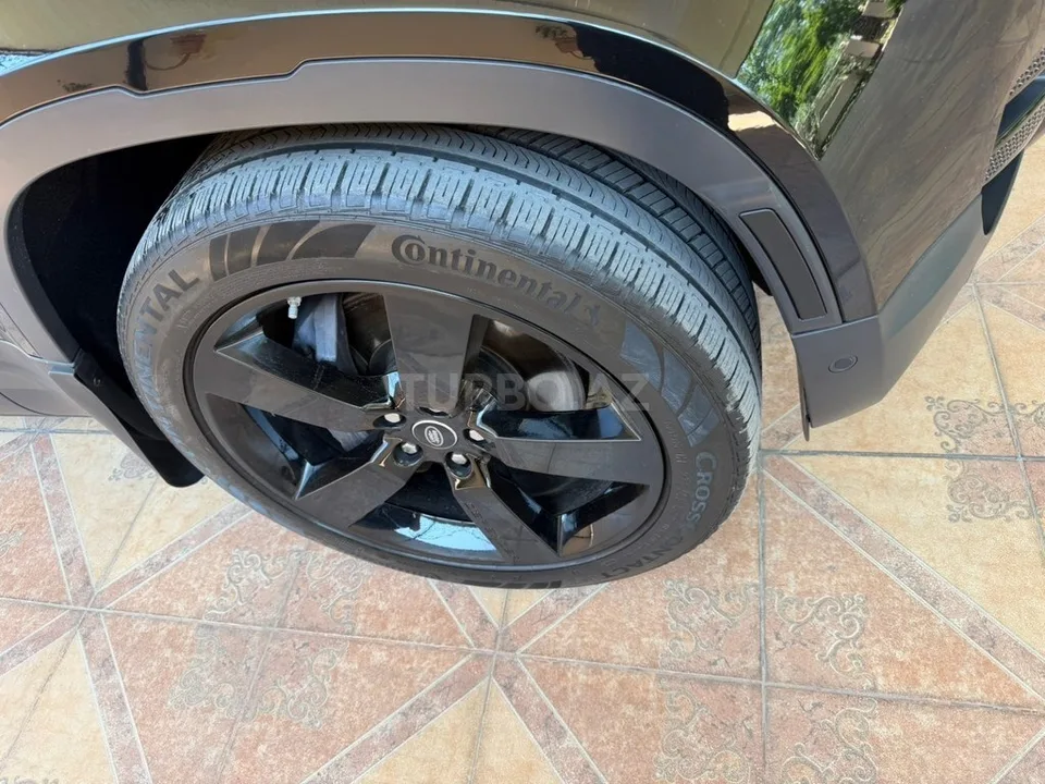 Land Rover Defender — foto 4/4
