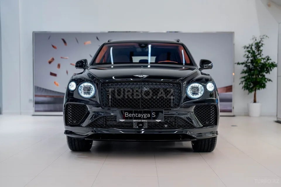 Bentley Bentayga — foto 3/4