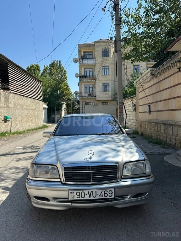 Mercedes C 240 — foto 3/4