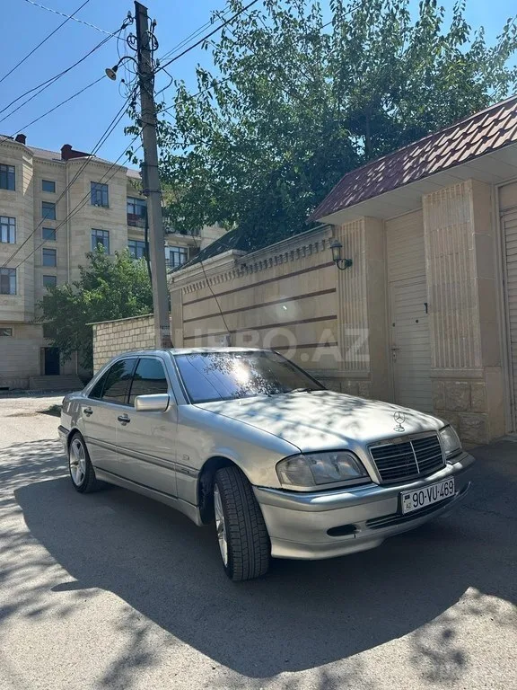 Mercedes C 240 — foto 4/4