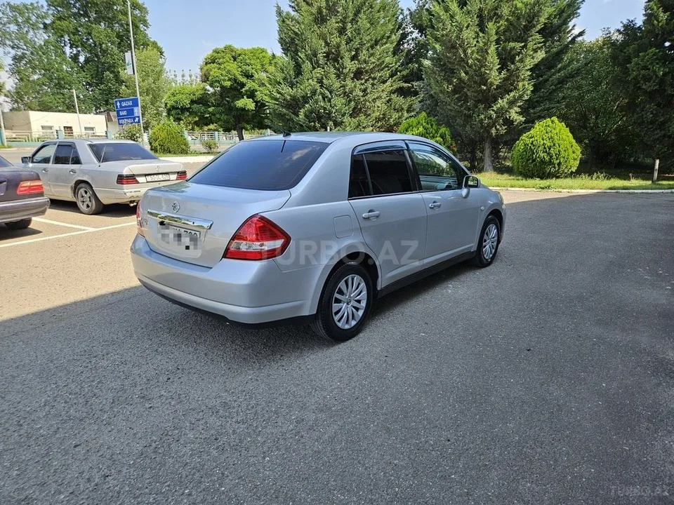 Nissan Tiida — foto 4/4