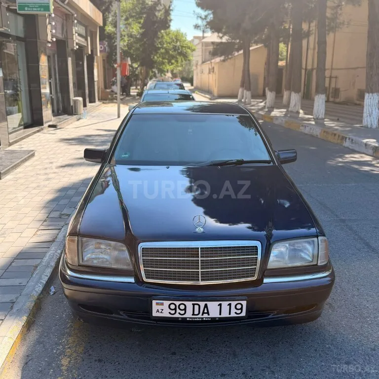 Mercedes C 200 — foto 2/4
