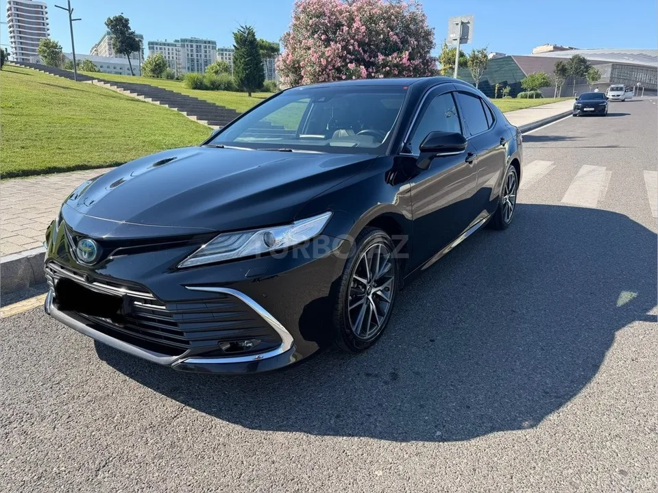 Toyota Camry — фото 3/4