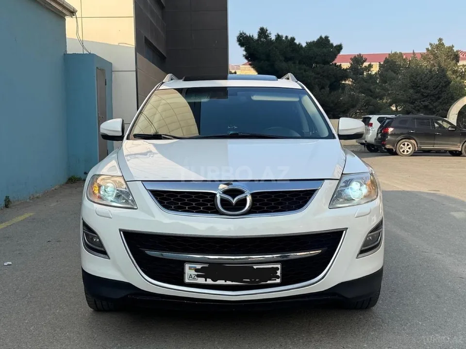 Mazda CX-9 — foto 1/4