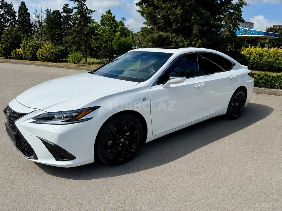 Lexus ES 300h — foto 4/4