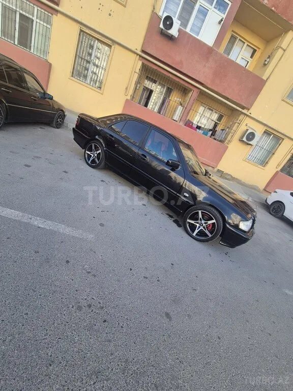 Mercedes C 180 — foto 3/4
