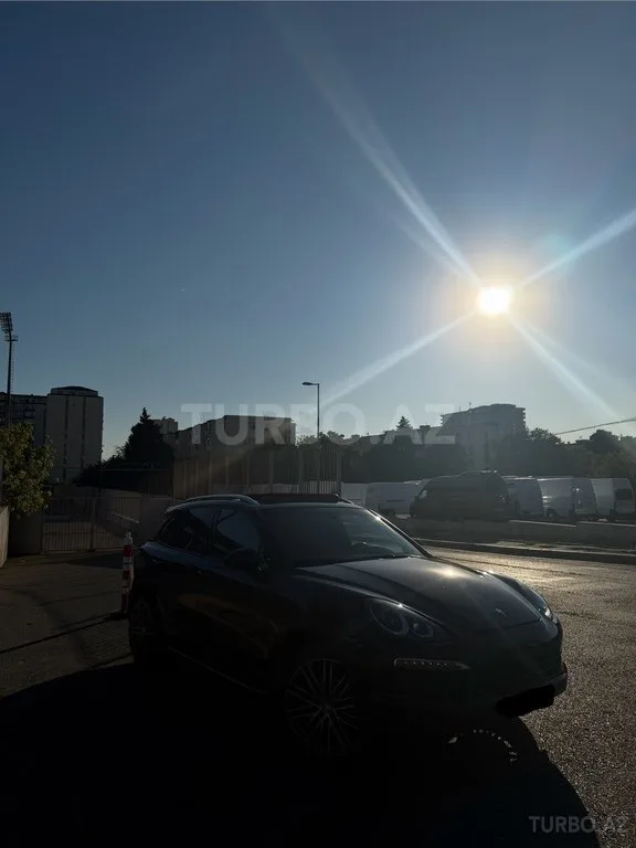 Porsche Cayenne — foto 3/4