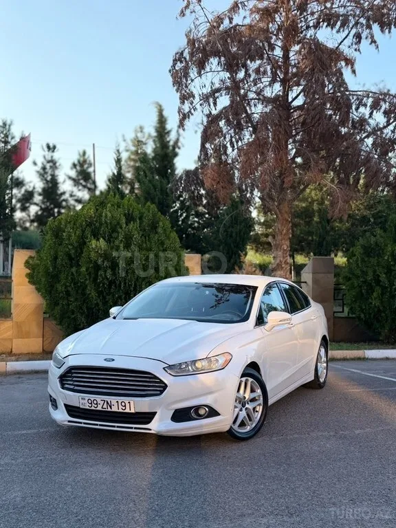 Ford Fusion (North America) — фото 1/4