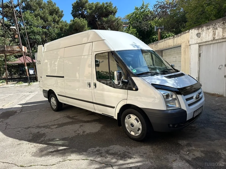 Ford Transit — foto 1/4