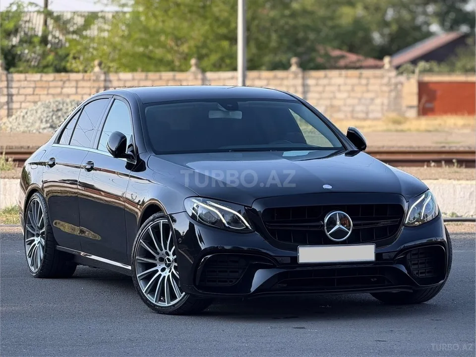 Mercedes E 300 — foto 1/4