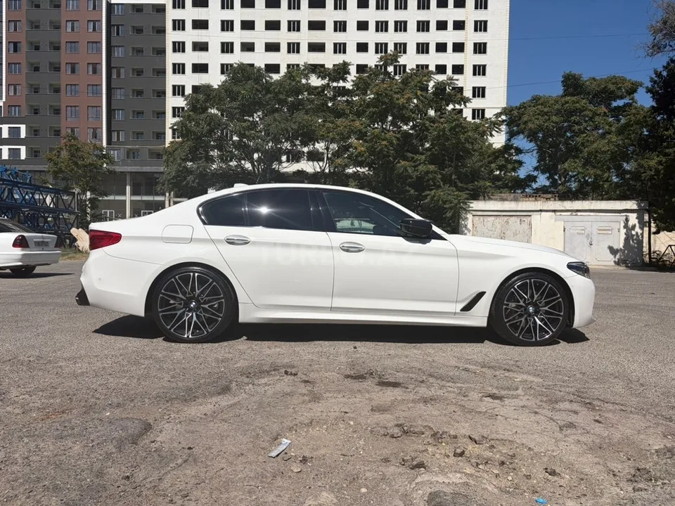 BMW 530 — foto 3/4