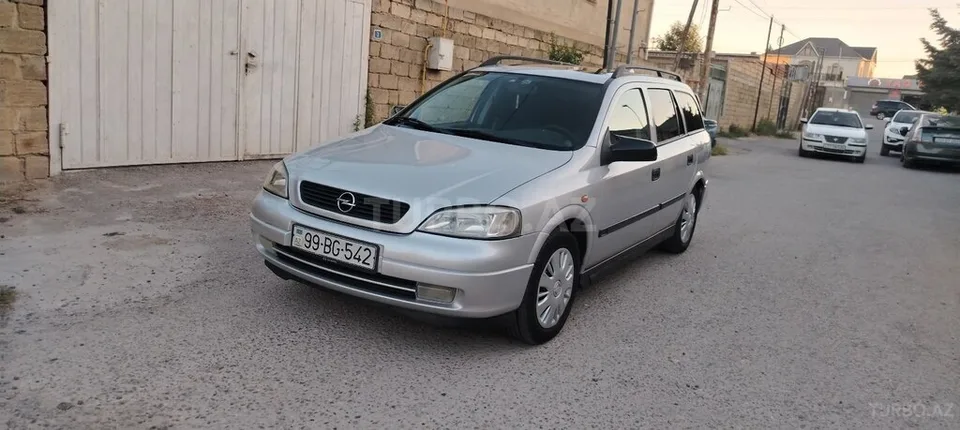 Opel Astra — foto 1/4