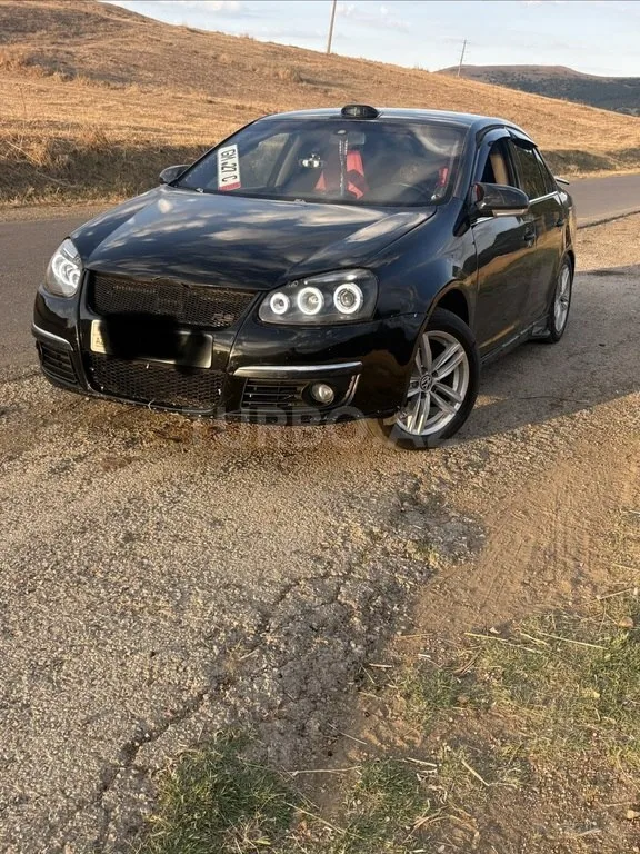 Volkswagen Jetta — foto 2/4