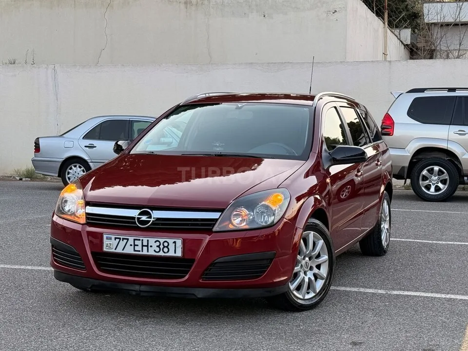 Opel Astra — foto 1/4