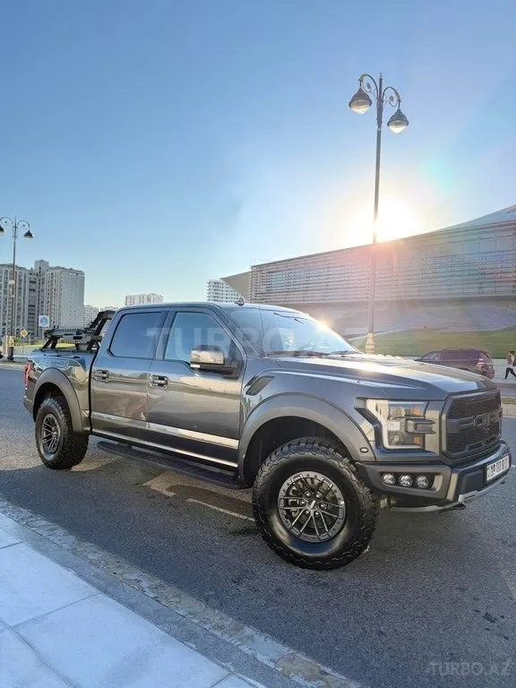 Ford F-150 — foto 3/4