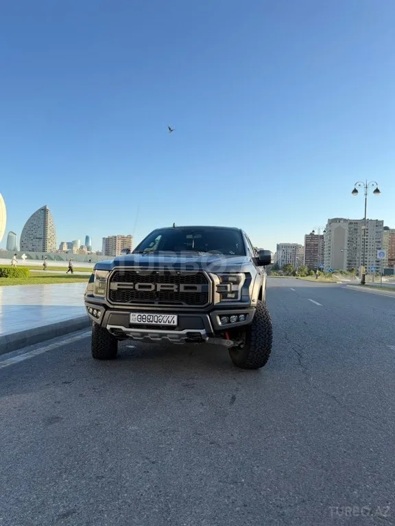 Ford F-150 — foto 4/4