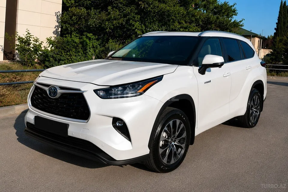 Toyota Highlander — foto 1/4