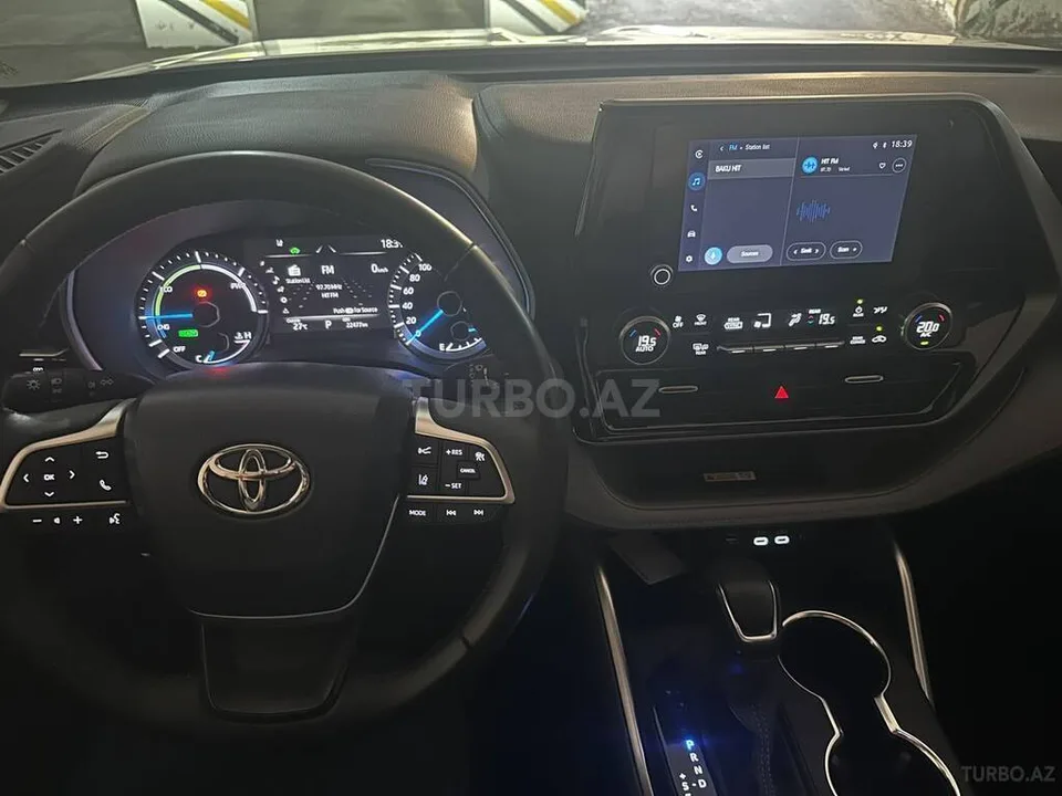 Toyota Highlander — foto 3/4