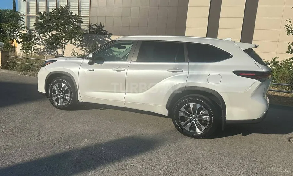 Toyota Highlander — foto 4/4