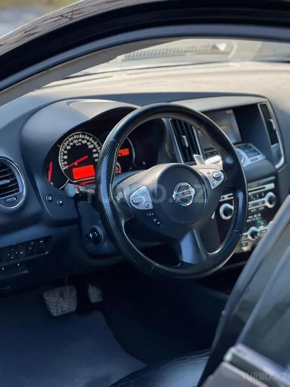 Nissan Maxima — foto 4/4