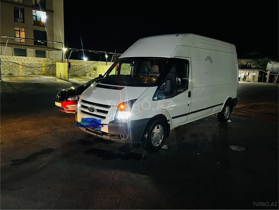 Ford Transit — foto 1/4