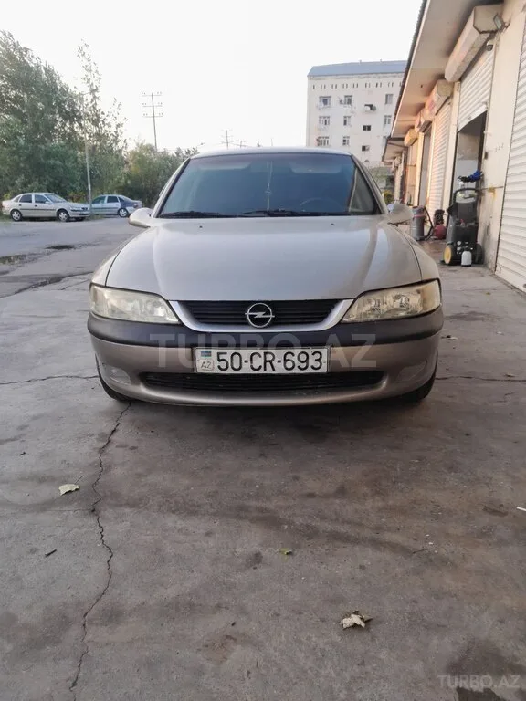 Opel Vectra — foto 1/4