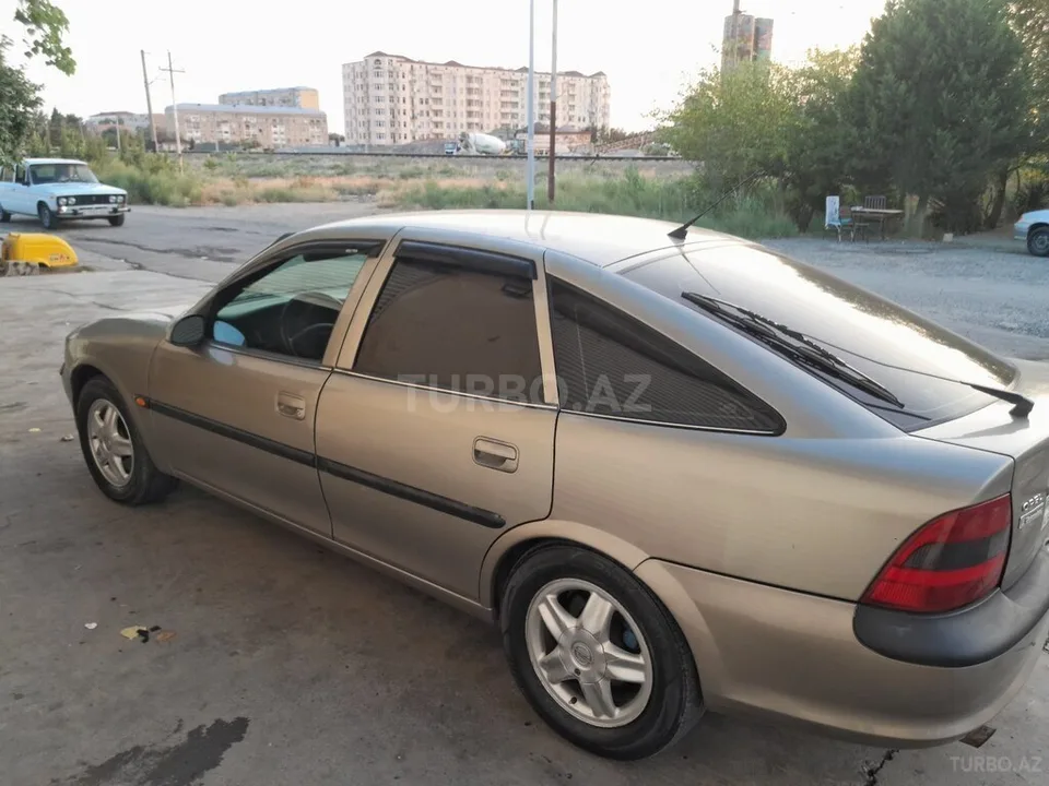 Opel Vectra — foto 3/4