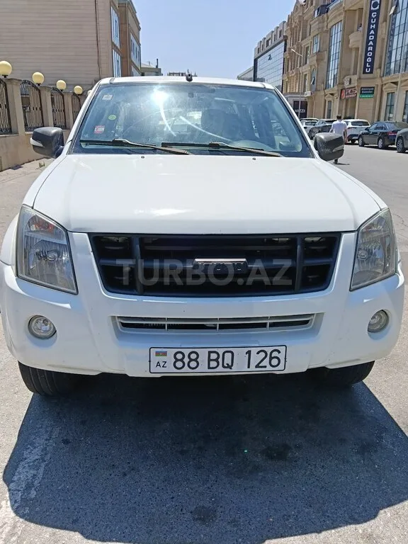 Isuzu D-Max — foto 1/4